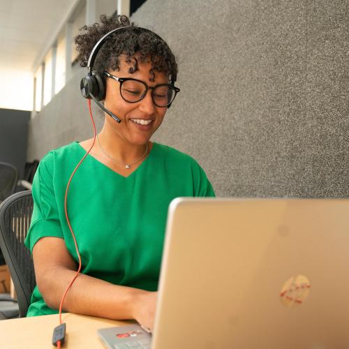 POLY Blackwire 8225 Microsoft Teams Certified USB-C Headset Auricolare Cablato A Padiglione Ufficio USB tipo-C Nero